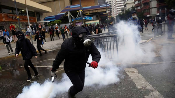 Barricadas y desórdenes en Chile, marcan inicio de marzo