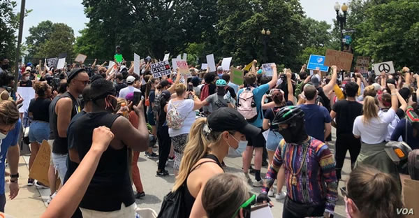 manifestantes por George Floyd Aconsejan pruebas de COVID-19 a manifestantes por George Floyd