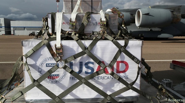 Ecuador recibe 50 respiradores de EE.UU. para lucha contra COVID-19