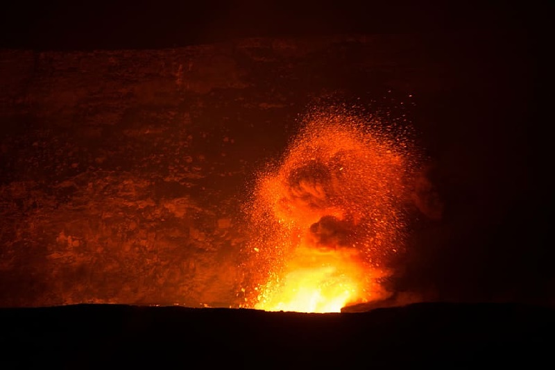 volcanes activos en Indonesia Miles de personas huyen de volcanes activos en Indonesia