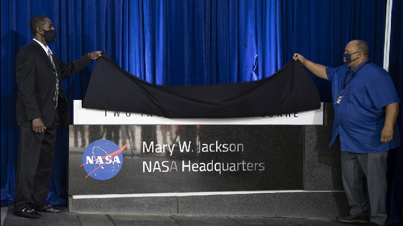 honor a Mary W. Jackson Bautizan sede de la NASA en honor a Mary W. Jackson, pionera matemática e ingeniera espacial