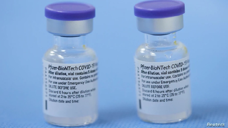 EEUU promueve vacunación "doble" contra el COVID-19 y la gripe