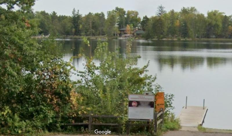Muere un hombre de Minnesota mientras nadaba en Pelican Lake