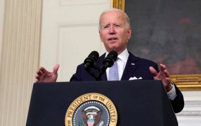 Aprobación de Biden, opiniones mixtas sobre economía: encuesta