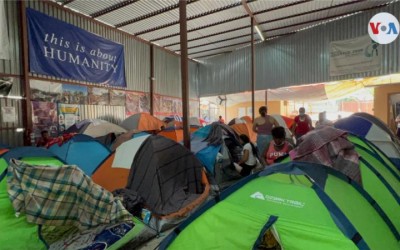Una carpa por hogar: migrantes crean campamentos improvisados en la frontera de México