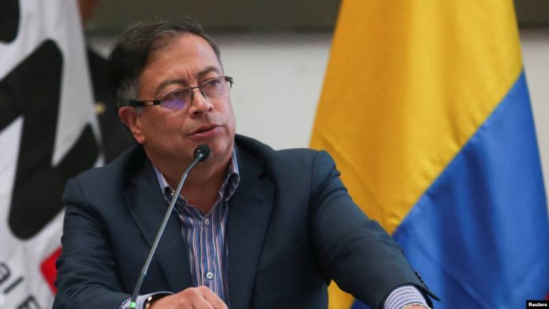 Colombia suspende control de empresa venezolana Monómeros 48 horas después de jurar Petro