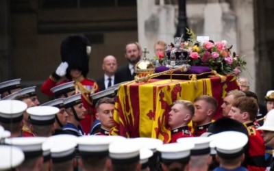 Sombría pompa en el funeral de la reina Isabel