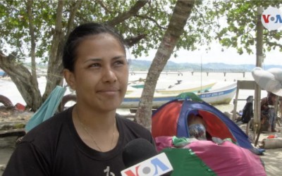 Migrantes venezolanos varados en Colombia abandonan Necoclí