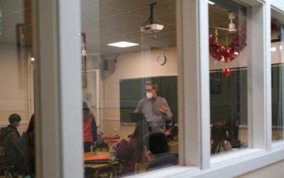 Miami busca paliar la crisis de maestros en EEUU contratando estudiantes para dar clase