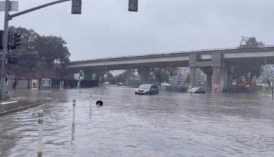 California ordena evacuaciones por tormenta, que deja apagón