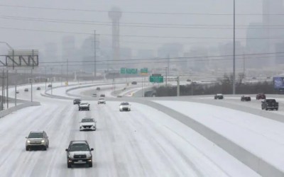 Tormenta invernal azota sur de EEUU por tercer día, pronostican frío en noreste
