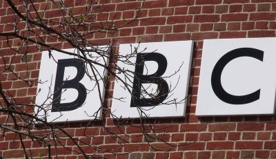 Presidente de BBC renuncia
