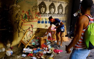 Migrantes se topan con el colapso de albergues en Ciudad Juárez