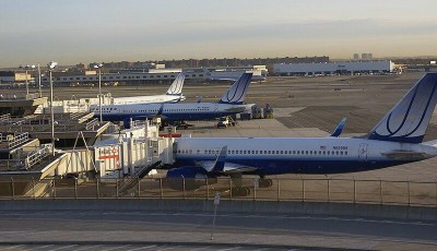 Tormentas y fallas técnicas retrasan vuelos en Nueva York y Washington