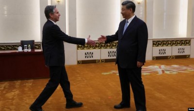 Blinken se reúne con presidente Xi en intento por aliviar crecientes tensiones entre EEUU y China