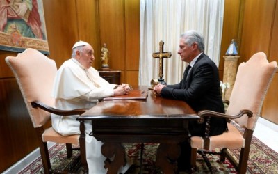 El Papa se reúne con el presidente cubano