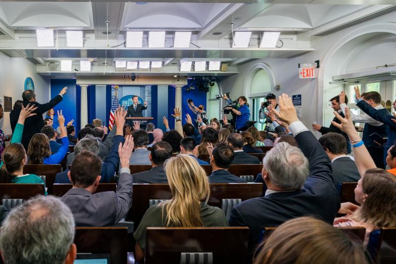Principal asistente de Biden: enmiendas a cuestiones sociales se eliminarán del gasto de defensa enmiendas a cuestiones sociales