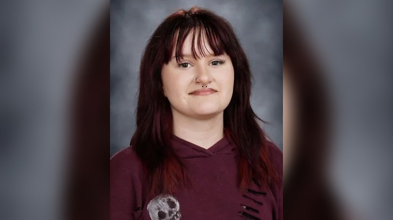 Policía pide ayuda para encontrar a una niña de 14 años de St. Cloud Policía pide ayuda para encontrar a una niña de 14 años de St. Cloud