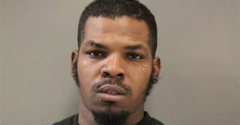 Un hombre apuñala a una empleada de una tienda en Minnesota Un hombre apuñala a una empleada de una tienda en Minnesota