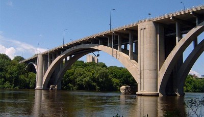 Hallan cuerpo en el río Mississippi