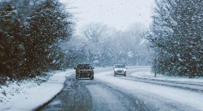 Vuelos cancelados, al menos 2 muertos mientras tormenta de hielo congela EEUU