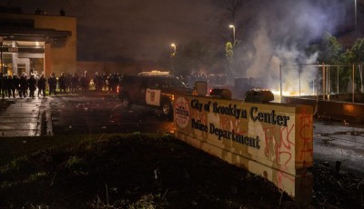 Toque de queda a las 10 pm en Minneapolis y St. Paul