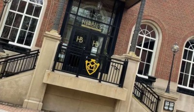 Muere una persona tras pelea afuera de un bar en St. Paul