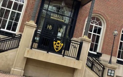 Muere una persona tras pelea afuera de un bar en St. Paul