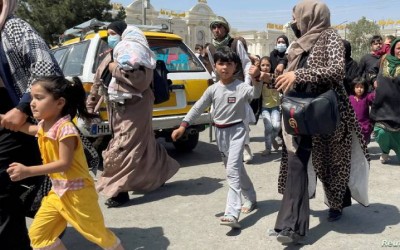 Caos en aeropuerto de Kabul