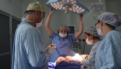 advertencias más estrictas para implantes de senos