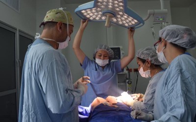 advertencias más estrictas para implantes de senos