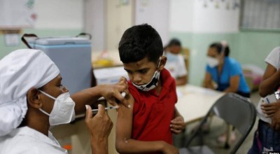 FDA aprueba vacunas bivalentes de COVID-19 para niños desde 5 años