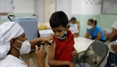 FDA aprueba vacunas bivalentes de COVID-19 para niños desde 5 años