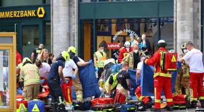 Automóvil embiste a multitud en calle de Berlín