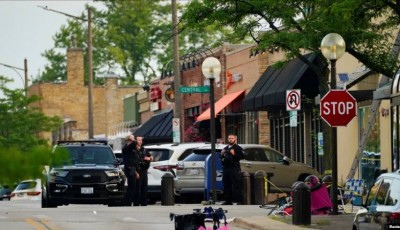 Sospechoso de tiroteo en desfile de EEUU compró 5 armas