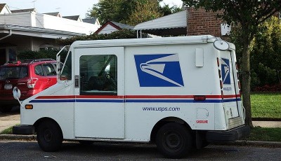 atacada por perros una trabajadora postal en Florida