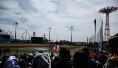 La Casa Blanca deroga controvertida normativa migratoria de la era Trump