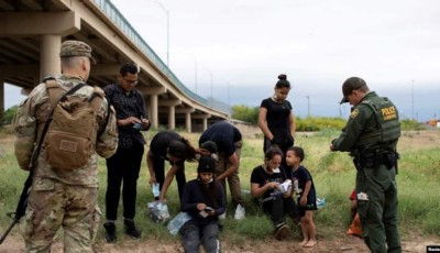 México traslada hacia la capital a venezolanos expulsados de EEUU