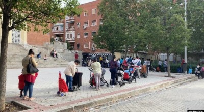 Latinoamericanos en “colas del hambre” de España