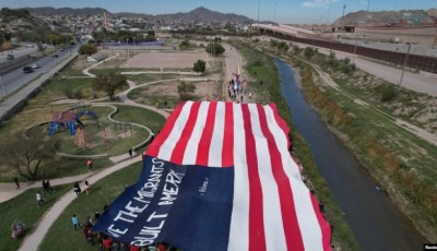Migrantes venezolanos protestan en frontera México-EEUU