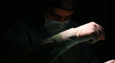 Acusado de delitos sexuales excirujano plástico de Twin Cities