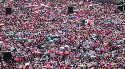 Miles de mexicanos protestan contra reforma electoral