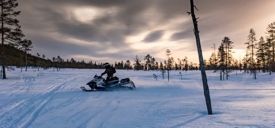 #nivo-caption2 Muere hombre de Eden Prairie tras accidente en una moto de nieve