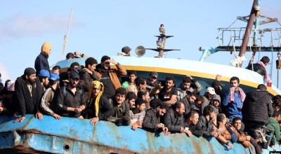 Decenas se ahogan en el naufragio de inmigrantes más mortífero
