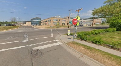 Estudiante herida tras ser atropellada en un cruce peatonal en Minnesota