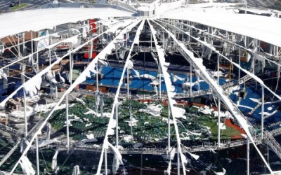 Residentes de Florida se recuperan y deciden qué hacer tras el paso de huracán Milton