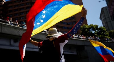 Oposición denuncia golpe de Estado en Venezuela