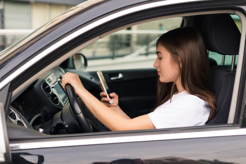 Campaña en Minnesota contra la conducción distraída: un llamado a salvar vidas Campaña en Minnesota contra la conducción distraída