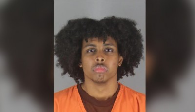 Joven enfrenta cargos por tiroteo en ceremonia de graduación de la Universidad de Minnesota