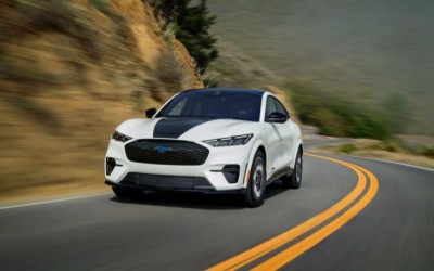 Ford Mustang Mach-E del 2026